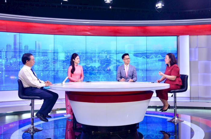 PGS.TS Trần Thị Diệu Oanh trao đổi tại chương trình. Ảnh: Viết Thành