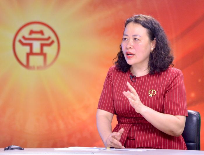 PGS.TS Trần Thị Diệu Oanh, Trưởng khoa Luật, Học viện Hành chính và Quản trị công trao đổi tại chương trình. Ảnh: Viết Thành