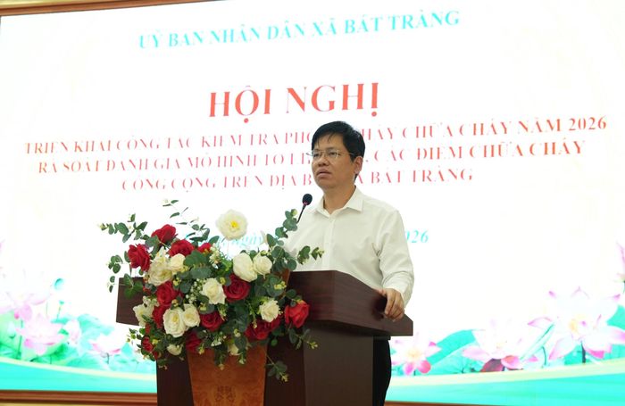 Phó Chủ tịch UBND xã Đỗ Thành Thuận phát biểu tại hội nghị. Ảnh: Phương Lộc