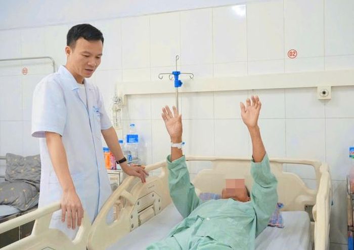 Người bệnh được chẩn đoán theo dõi nhồi máu não, Ảnh: BVCC