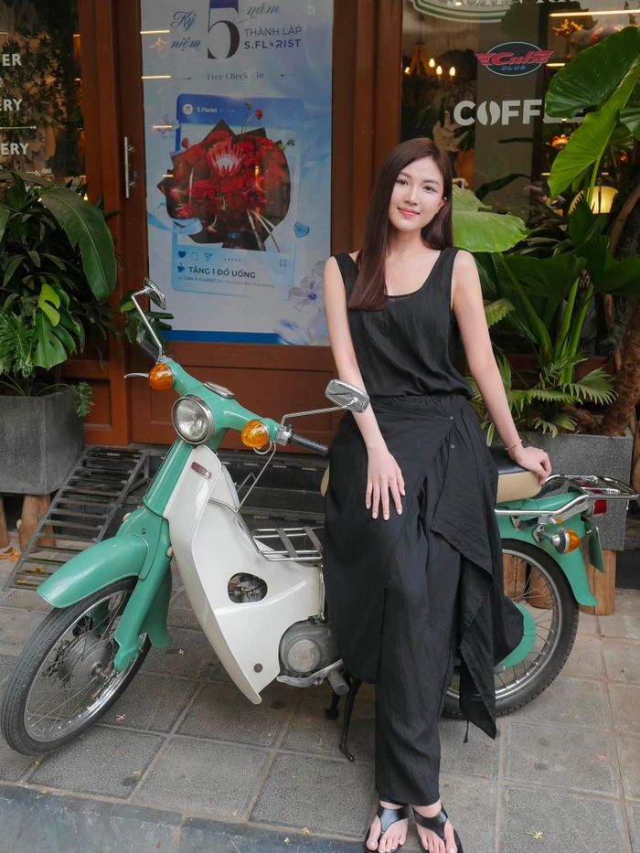 Tuy nhiên từ trước đến nay, Lương Thanh vốn vẫn là người giữ kín chuyện đời sống cá nhân. Cô chưa từng đề cập hay công khai mối quan hệ tình cảm nào xoay quanh mình. Lương Thanh chủ yếu tập trung vào công việc, tận hưởng cuộc sống bình yên bằng việc đi du lịch, tập luyện thể thao,...