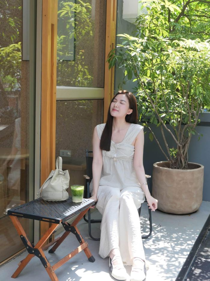 Đáng chú ý, khoảng 1 năm trở lại đây, Lương Thanh gần như vắng bóng trên màn ảnh. Cô không chia sẻ về các dự án phim mới hay có những hoạt động nghệ thuật nổi bật. Mặc dù trong các bộ phim gần đây, không ít nhân vật được cho là hợp với phong cách diễn của Lương Thanh, nữ diễn viên liên tục được khán giả nhắc tên. Song, cô dường như im lặng, không cập nhật quá nhiều về cuộc sống của mình.