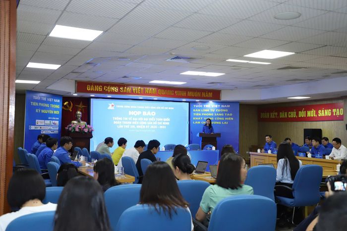 Quang cảnh buổi họp báo.
