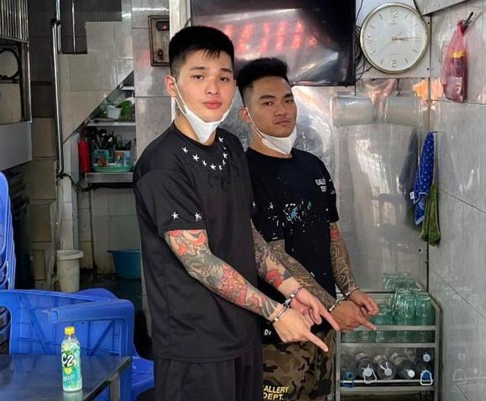 Đối tượng Trương Đức Hưng (trái) và Nguyễn Tiến Lộc. Ảnh: Công an TP Hà Nội.