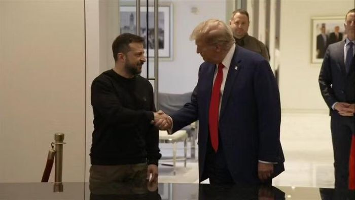 Điểm nóng này sẽ là trọng tâm trong những ngày và tuần tới, ông Trump cho biết bản thân đã có cuộc điện đàm với hai ông Zelensky và Putin nhằm bàn thảo một số nội dung.