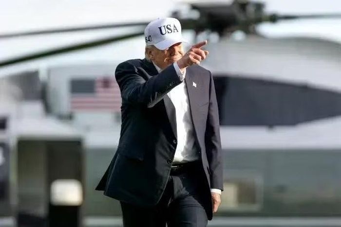 Cụ thể, khi đến Pháp tham dự hội nghị thượng đỉnh G7. Trong cuộc gặp với ông Macron, trước các nhà báo, Tổng thống Mỹ tuyên bố rằng sau khi ký kết thỏa thuận hòa bình với Iran, ông sẽ có thời gian để tập trung vào vấn đề Ukraine.