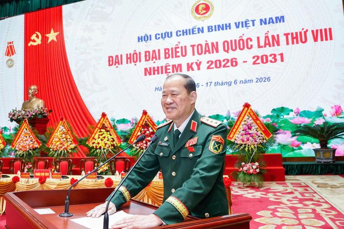 Thượng tướng Bế Xuân Trường phát biểu khai mạc phiên thứ nhất Đại hội. Ảnh: Quang Vinh.
