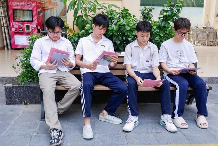 Thí sinh dự thi tốt nghiệp THPT 2026 tại Hà Nội (ảnh Phạm Quang Vinh)