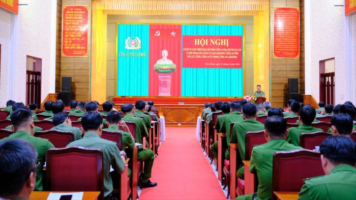  Công an tỉnh Lâm Đồng tổ chức Hội nghị sơ kết một năm triển khai mô hình Công an địa phương 2 cấp. Ảnh: VT 
