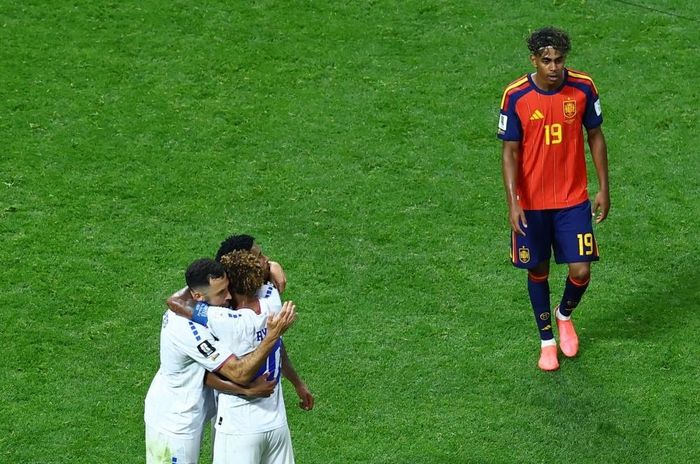  Trận hòa thất vọng nhưng là lời cảnh tỉnh cho "La Roja". Ảnh: Reuters. 