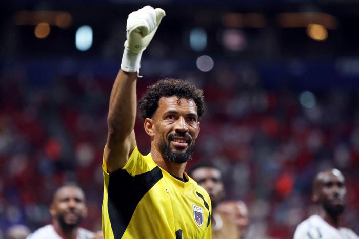 Vozinha trở thành hiện tượng toàn cầu chỉ sau một đêm tại World Cup.