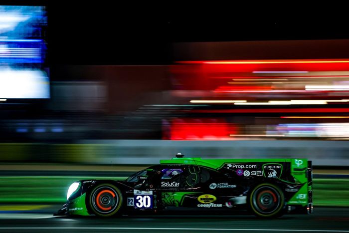  Bước ngoặt xảy ra khi chiếc LMP2 số 30 của Duqueine Team gặp tai nạn do hỏng hệ thống treo trước bên trái và đâm vào rào chắn, khiến cuộc đua phải tạm thời gián đoạn. 
