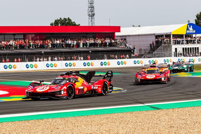  Chiếc Ferrari 499P số 51 của AF Corse, mẫu xe từng giành chiến thắng tại Le Mans 2024, chỉ cán đích ở vị trí thứ 5. Chiếc Ferrari 499P số 83 màu vàng, nhà vô địch năm ngoái với bộ ba Yifei Ye, Robert Kubica và Phil Hanson, là chiếc xe cuối cùng hoàn thành cuộc đua trong cùng vòng với xe dẫn đầu. 