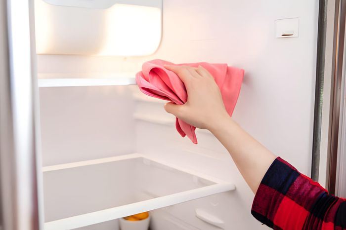  Việc bảo dưỡng định kỳ cũng ảnh hưởng đáng kể đến hiệu suất vận hành của tủ lạnh. Ảnh: Getty Images. 