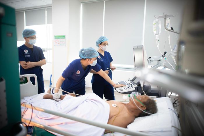  Nhân viên y tế làm việc tại bệnh viện ở Hà Nội. Ảnh: Việt Linh. 