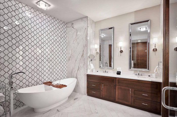  Theo Pickford, các giải đấu lớn luôn là hành trình dài với nhiều áp lực và cảm xúc thất thường. Chính vì vậy, HLV Thomas Tuchel đặc biệt chú trọng tới yếu tố tinh thần và sự gắn kết trong tập thể. Ban huấn luyện cũng xây dựng nhiều không gian sinh hoạt chung để các cầu thủ có thể thư giãn, trò chuyện và duy trì bầu không khí tích cực. Ảnh: ĐVCC. 