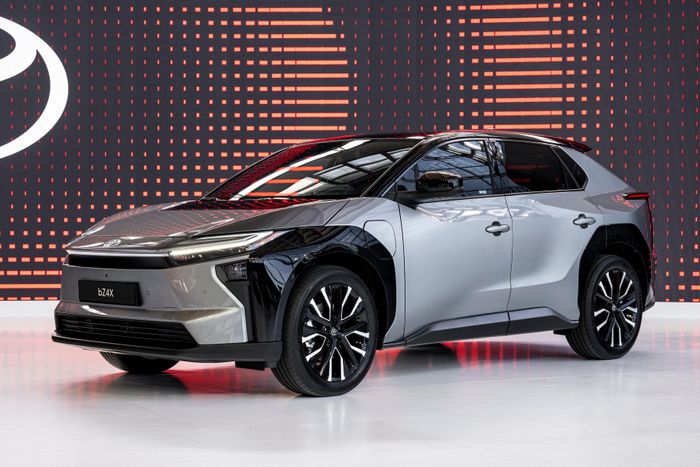 Theo BMI, số lượng đăng ký mới của xe thuần điện (BEV) và xe plug-in hybrid (PHEV) trên toàn cầu đạt khoảng 1,8 triệu xe, tăng 3% so với cùng kỳ năm trước.