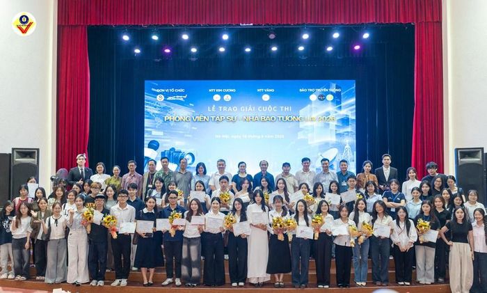 Cuộc thi tiếp lửa cho những nhà báo tương lai