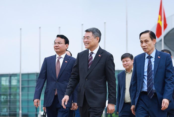 Thủ tướng Lê Minh Hưng rời Hà Nội sang tham dự Hội nghị Cấp cao Kỷ niệm 35 năm quan hệ ASEAN - Nga tại Kazan. Ảnh: Dương Giang – TTXVN