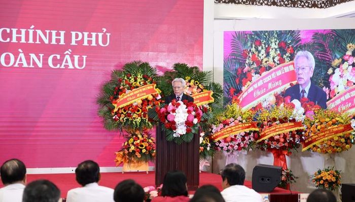 TS. Nguyễn Sĩ Dũng, nguyên Phó Chủ nhiệm Văn phòng Quốc hội phát biểu tại buổi lễ - Ảnh: VGP/Đức Tuân