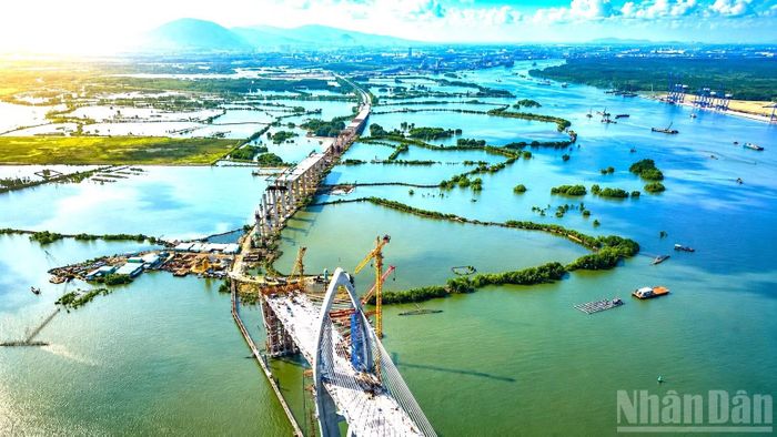 Cầu Phước An, công trình giao thông trọng điểm kết nối Thành phố Hồ Chí Minh với Đồng Nai và các tỉnh miền tây, đang vượt tiến độ.
