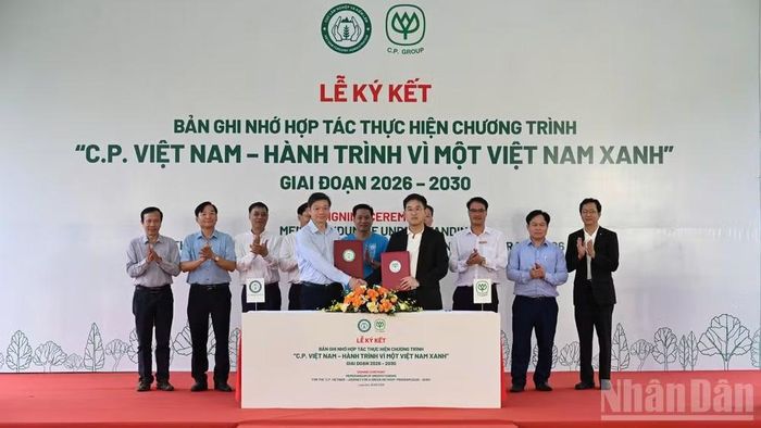 Cục Lâm nghiệp và Kiểm lâm và C.P. Việt Nam ký kết Bản ghi nhớ hợp tác triển khai Chương trình “C.P. Việt Nam – Hành trình vì một Việt Nam xanh” giai đoạn 2026-2030.