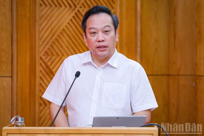 Đồng chí Đỗ Việt Hà, Phó Bí thư Đảng ủy các cơ quan Đảng Trung ương phát biểu tại hội nghị. (Ảnh: BẢO LONG)