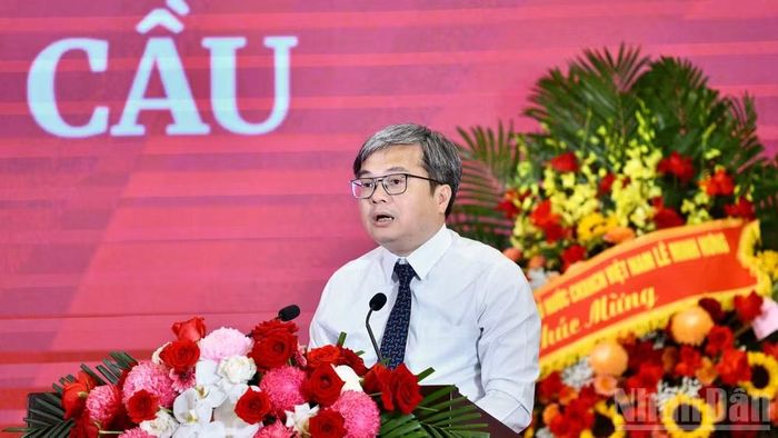 Ông Trương Việt Dũng, Phó Chủ tịch Ủy ban nhân dân thành phố Hà Nội phát biểu ý kiến tại lễ kỷ niệm. (Ảnh: THANH GIANG)