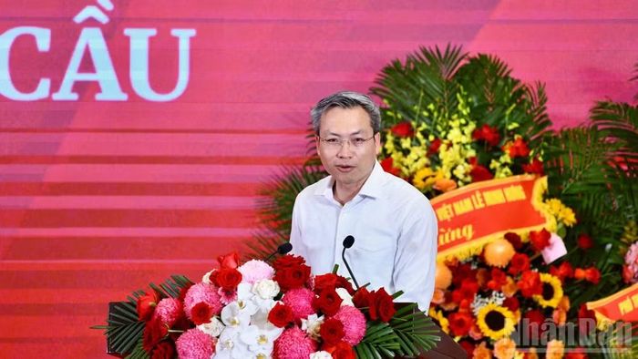  Thiếu tướng Nguyễn Quốc Toản, Chánh Văn phòng, Người phát ngôn Bộ Công an phát biểu ý kiến tại lễ kỷ niệm. (Ảnh: THANH GIANG) 