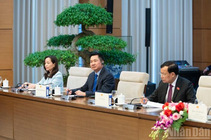 Các đại biểu Quốc hội Việt Nam dự cuộc tiếp.