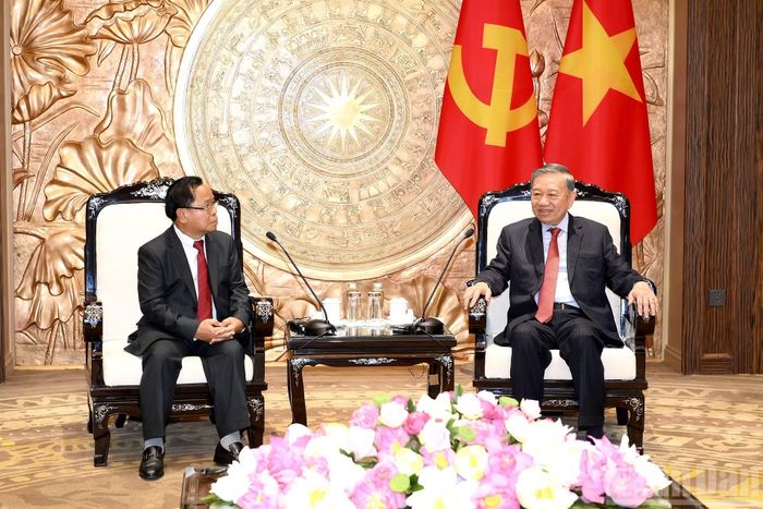 Tổng Bí thư, Chủ tịch nước Tô Lâm tiếp Phó Thủ tướng, Bộ trưởng Tư pháp Lào Khamphan Phommathat.