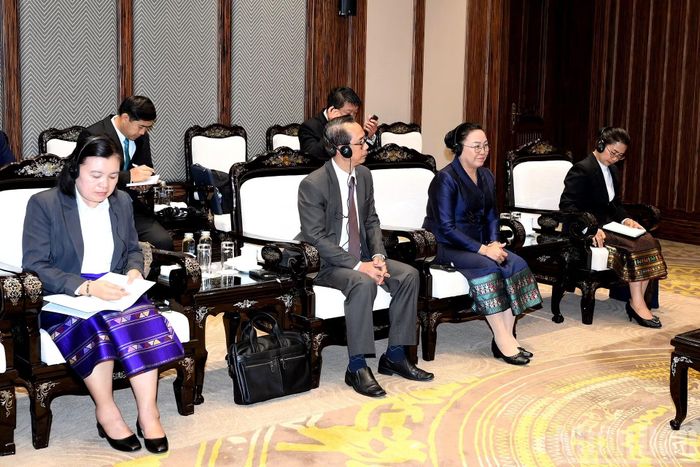 Các đại biểu tham dự cuộc tiếp.