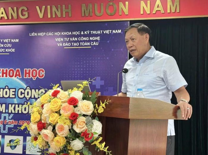 Thứ trưởng Y tế Đỗ Xuân Tuyên phát biểu tại tọa đàm.