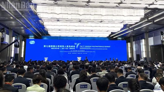 Toàn cảnh lễ khai mạc Hội nghị thượng đỉnh các nhà lãnh đạo công ty đa quốc gia lần thứ 7.