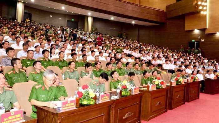 Các đại biểu tham dự hội nghị.