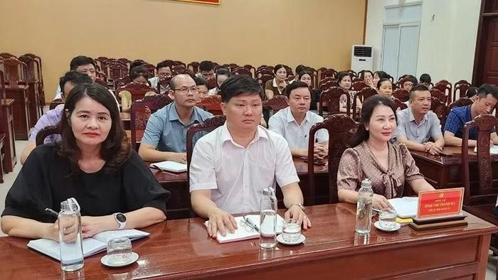 Đại biểu Đảng bộ các cơ quan đảng tỉnh Thanh Hóa quán triệt nghị quyết.