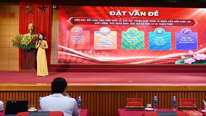 Phần thi của thí sinh Trần Thị Huyền Trang, Đảng bộ các cơ quan Đảng tỉnh Hà Tĩnh.