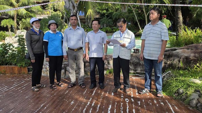 Cơ quan chức năng triển khai quyết định cưỡng chế đối với ông Nguyễn Quốc T.
