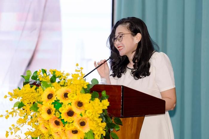 Chị Đỗ Thị Ngọc Bích, đại diện cộng đồng bệnh nhân bạch biến Việt Nam, chia sẻ hành trình gần 20 năm sống cùng căn bệnh này, vượt qua mặc cảm, sống một đời rực rỡ