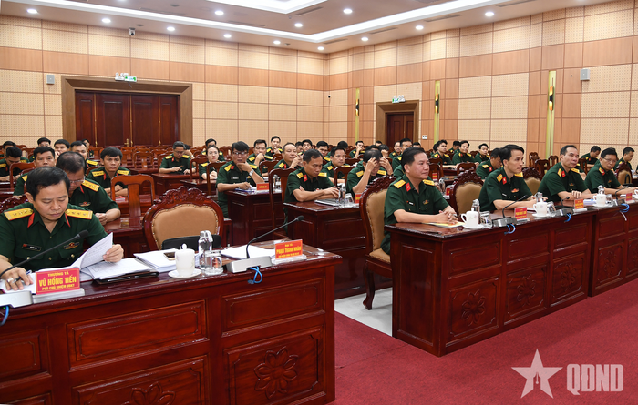 Đại biểu và thí sinh tham gia khai mạc hội thi.