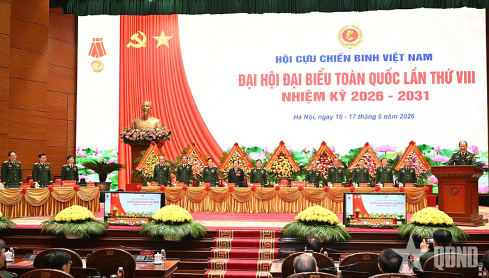 Đoàn chủ tịch và Đoàn thư ký Đại hội. 