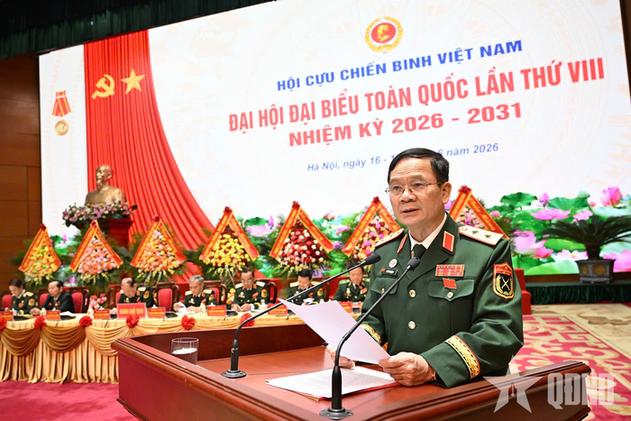  Trung tướng Khuất Việt Dũng báo cáo kiểm điểm của Ban chấp hành Trung ương Hội Cựu chiến binh Việt Nam lần thứ VII, báo cáo đóng góp ý kiến vào dự thảo các văn kiện trình Đại hội toàn quốc Hội Cựu chiến binh Việt Nam lần thứ VIII, nhiệm kỳ 2026 - 2031. 