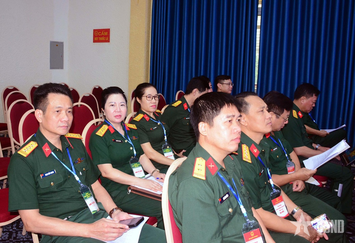 Các đại biểu tham dự hội thảo