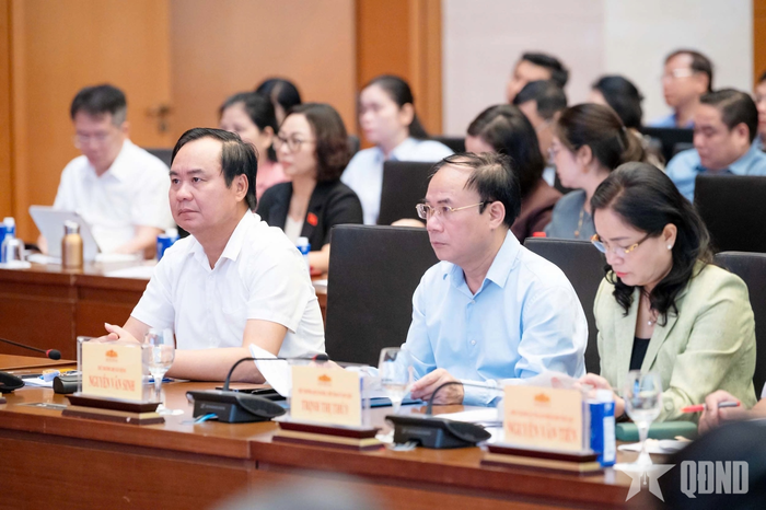Các đại biểu tham dự hội nghị.