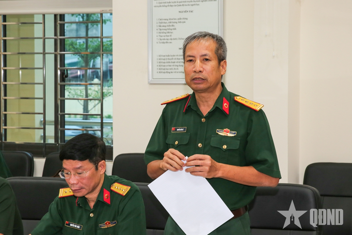  Đại tá Nguyễn Hữu Mỹ, Phó cục trưởng Cục Quân y phát biểu tại hội nghị.