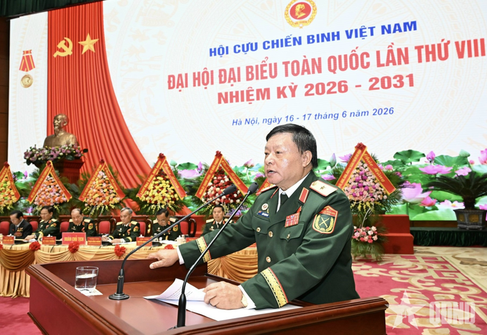 Thiếu tướng Lưu Trọng Lư, Chủ tịch Hội CCB tỉnh Điện Biên đóng góp ý kiến bổ sung, sửa đổi Điều lệ Hội CCB Việt Nam. 