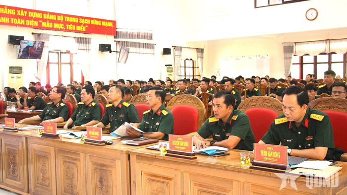 Các đại biểu tham dự hội nghị.