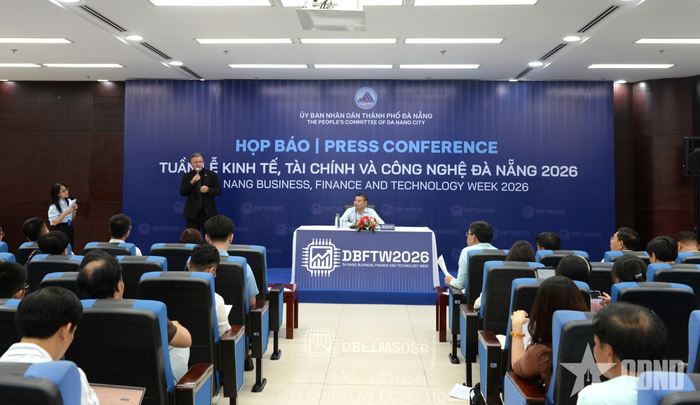 Quang cảnh họp báo.