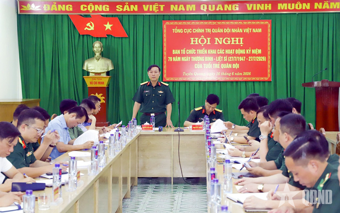  Đại tá Nguyễn Văn Ninh, Phó trưởng ban Thanh niên Quân đội phát biểu thống nhất một số nội dung tại hội nghị.