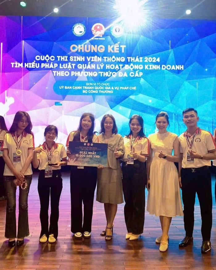 Sinh viên Trường Đại học Khoa học (Đại học Thái Nguyên) tham gia và đạt thành tích cao tại cuộc thi tìm hiểu pháp luật, góp phần khẳng định định hướng đào tạo ngành Luật gắn với thực tiễn và phát triển kỹ năng nghề nghiệp.